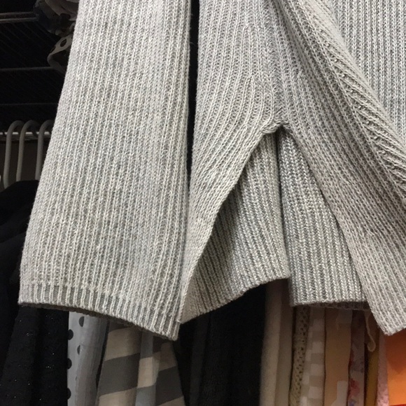 Open Shoulder Sweater - Picture 3 of 6